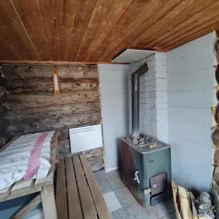 Lavijoki 木屋